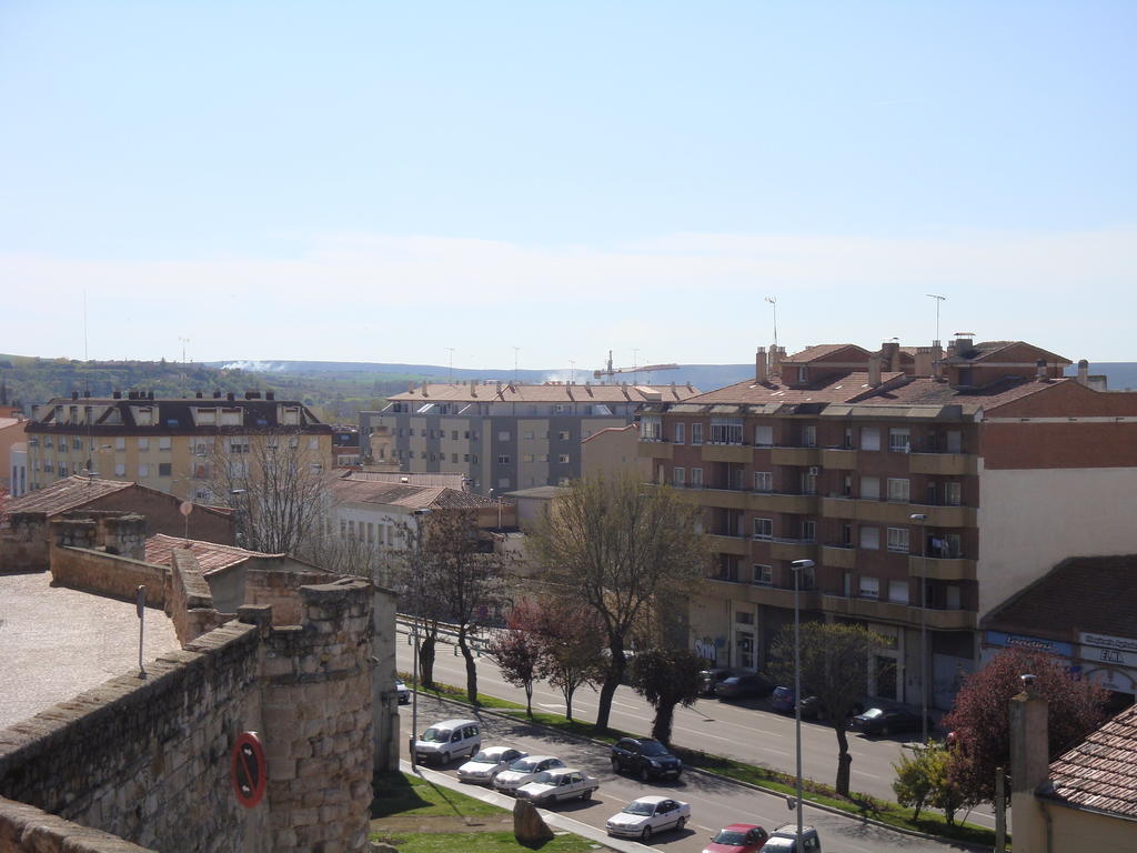 Apartamentos La Muralla Самора Экстерьер фото