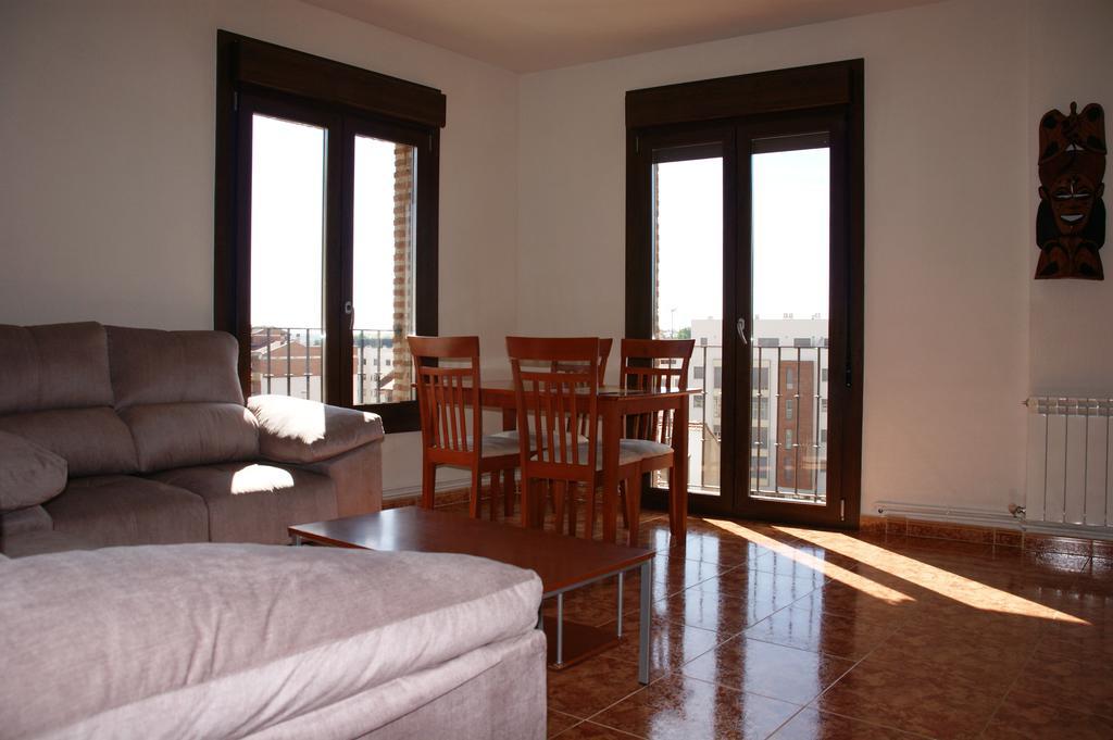 Apartamentos La Muralla Самора Экстерьер фото